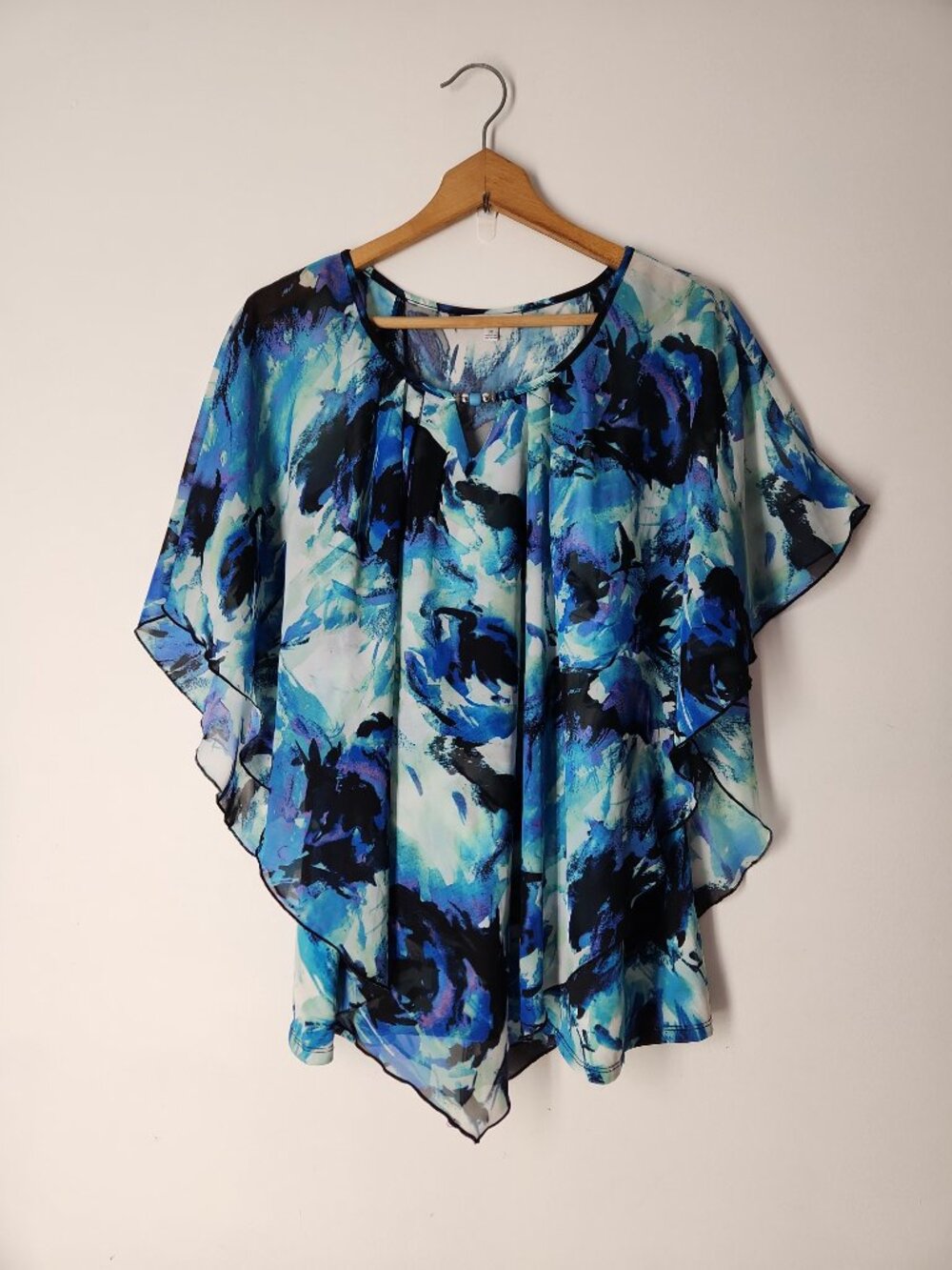 Notations Woman 1X blue and black floral watercolor chiffon overlay blouse top
